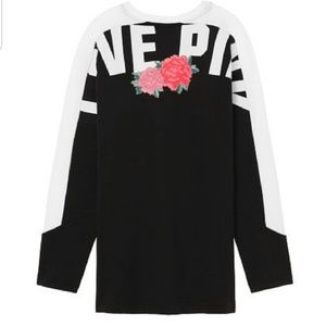 🥀 PINK Lace Rose Varsity Crew